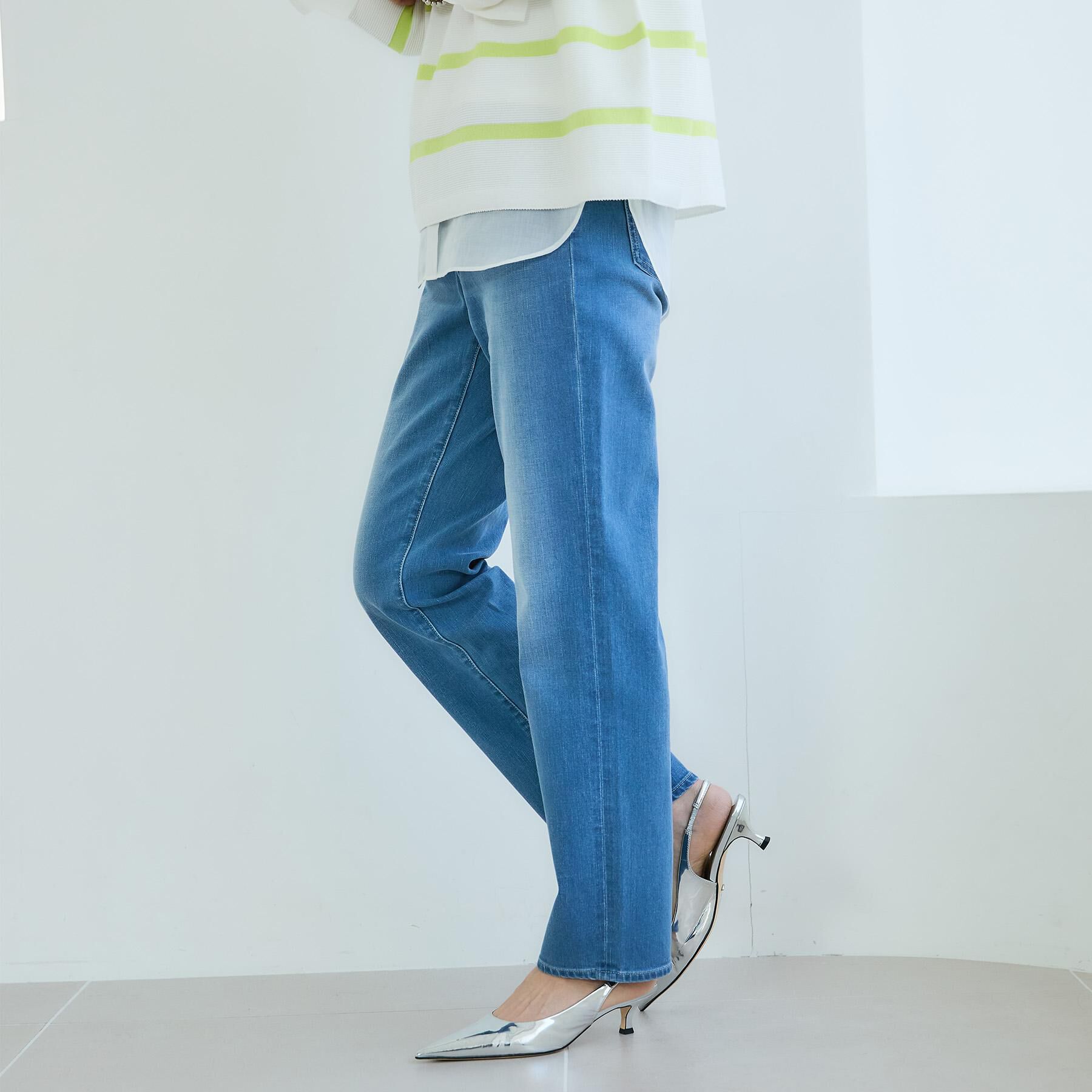 UNTITLED「【新作デニム/快適に美シルエット見せ】MAKE&times;DENIMスリムストレート」|デニム|