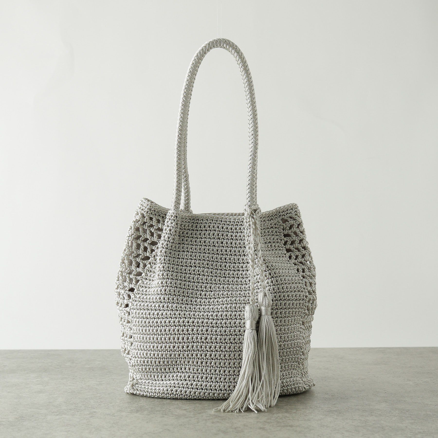 GALLEST「コード編みタッセルトート」|トートバッグ|シルバー(006)