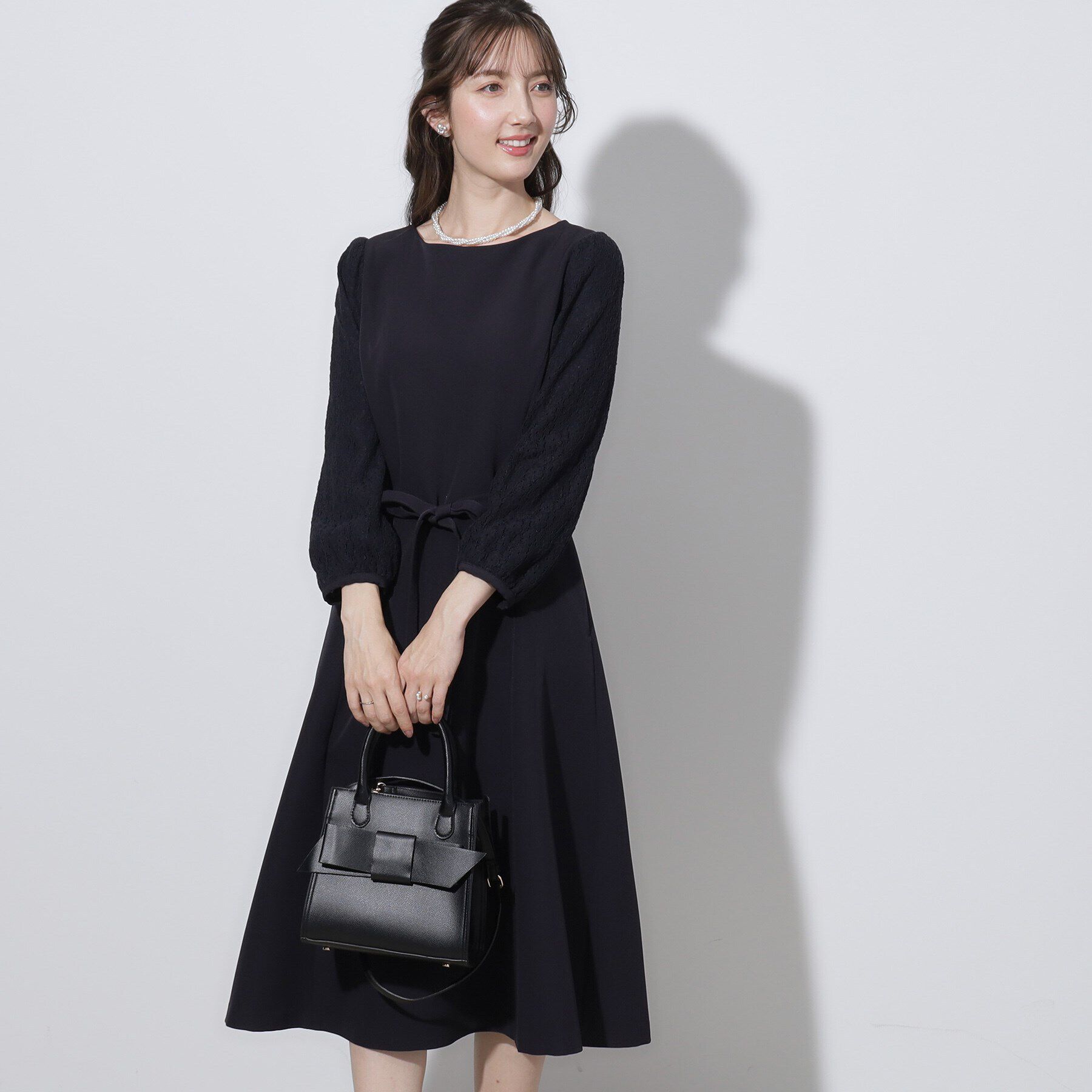 Couture broach「【セレモニーシーン・おでかけにも】袖レースAラインワンピース」|ワンピース|ネイビー(094)