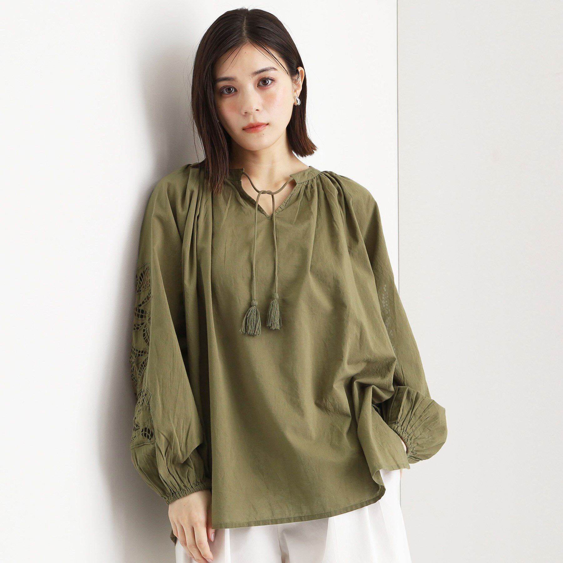 THE SHOP TK「袖刺繍コットンブラウス【洗える】」|シャツ・ブラウス|