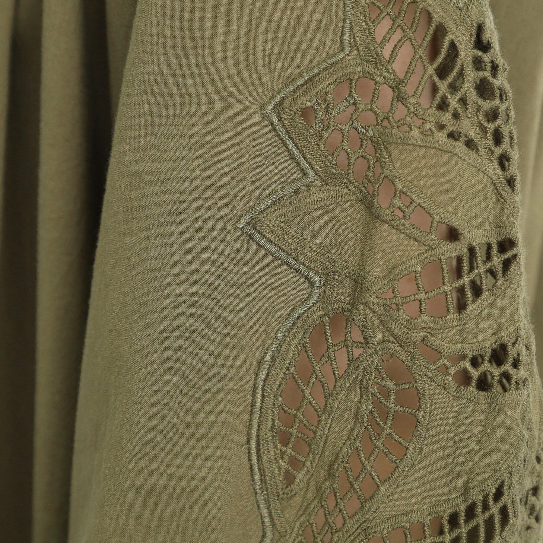 THE SHOP TK「袖刺繍コットンブラウス【洗える】」|シャツ・ブラウス|