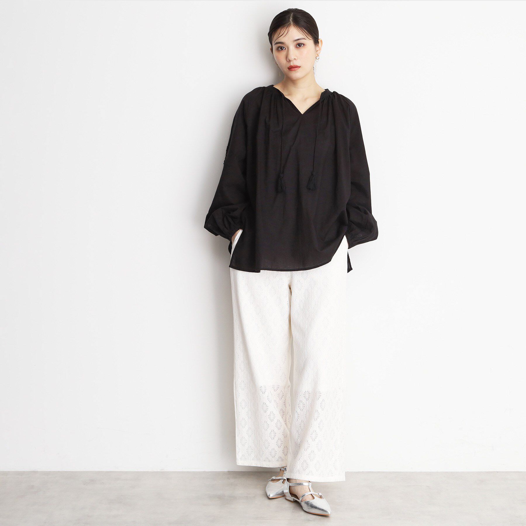 THE SHOP TK「袖刺繍コットンブラウス【洗える】」|シャツ・ブラウス|