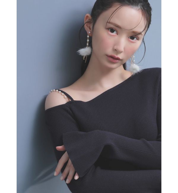 MERCURYDUO「アシメパールチェーンワンショルニット」|ニット・セーター|チャコールグレー