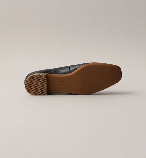 ODETTE E ODILE「ソフトVカット フラット15&darr;&uarr;」|パンプス|