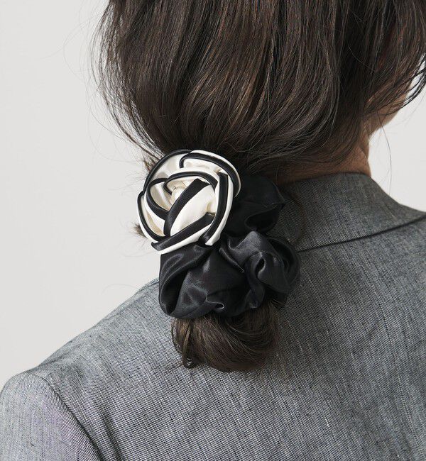 UNITED ARROWS「バイカラー ローズ シュシュ」|ヘアゴム・シュシュ|OFF WHITE