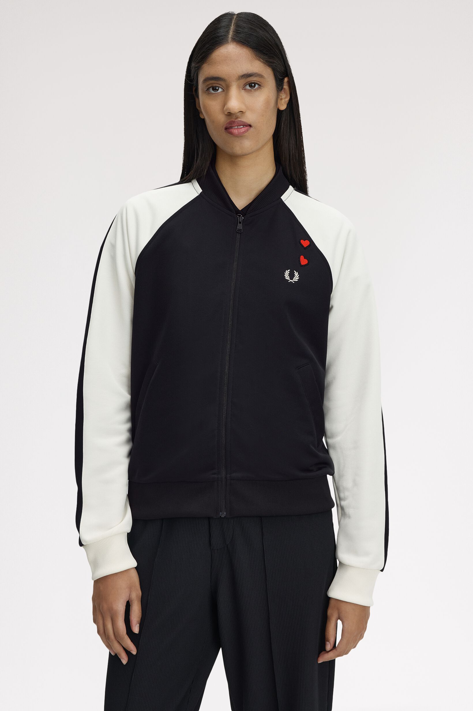 FRED PERRY 「Amy Winehouse Laurel Wreath Bomber Jacket」|ブルゾン・スタジャン|
