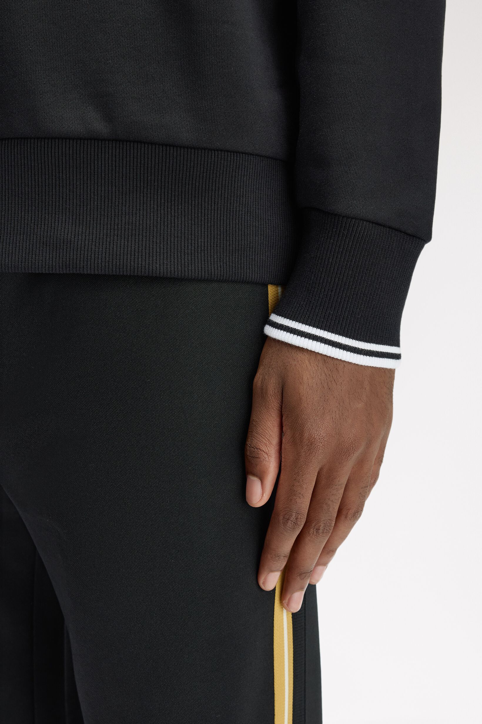 FRED PERRY 「Half Zip Collared Sweatshirt」|スウェット・ジャージ|