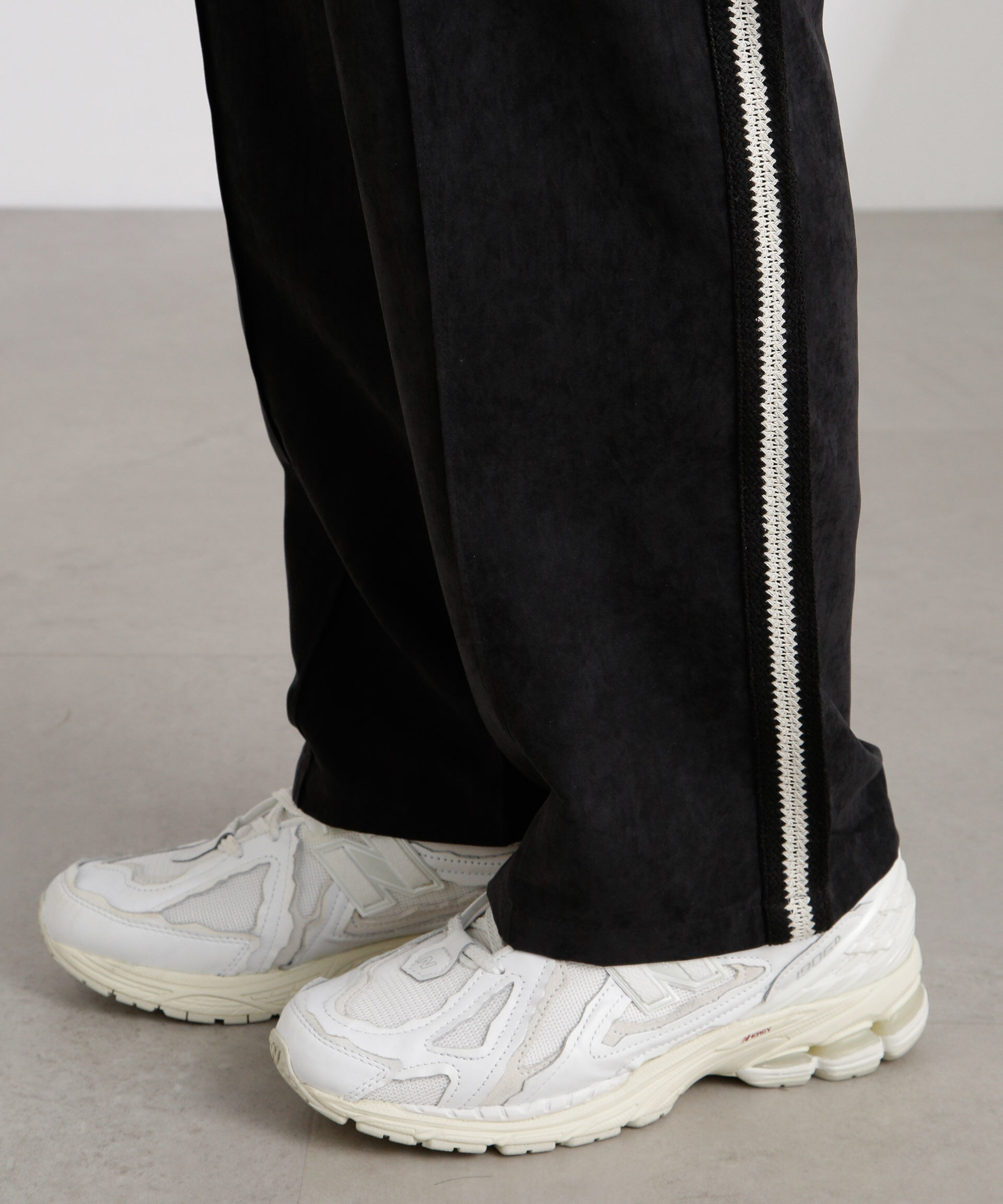 nano･universe「NORMANBROS/NORMANBROS別注 トラックパンツ」|チノ|