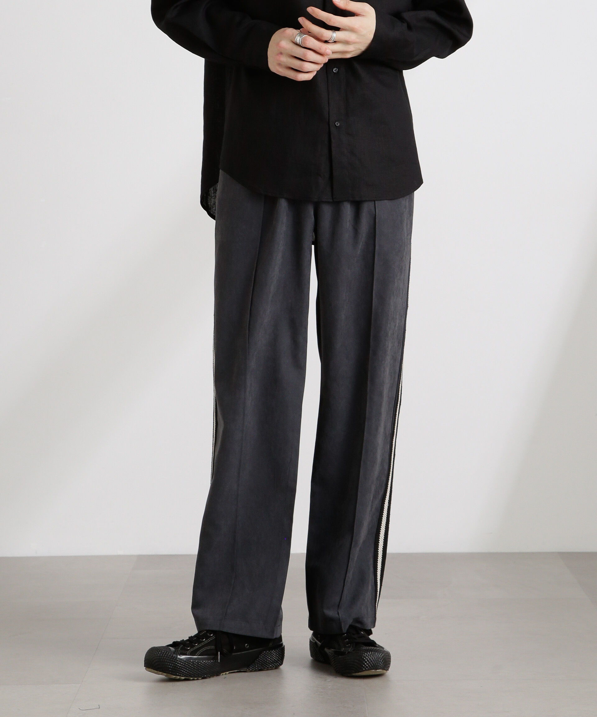 nano･universe「NORMANBROS/NORMANBROS別注 トラックパンツ」|チノ|グレー