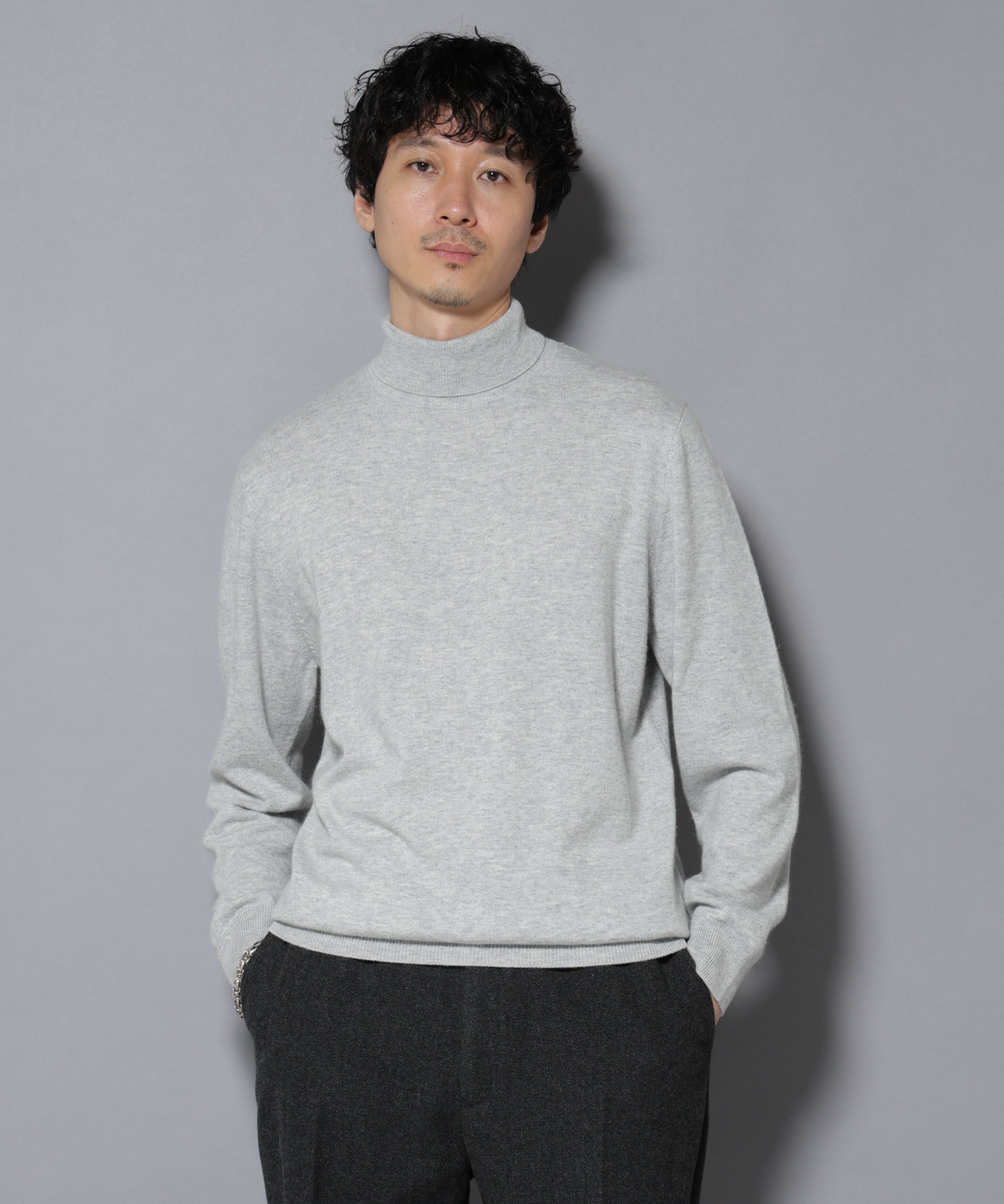 nano･universe「カシミヤミックスタートルネックニット」|ニット・セーター|グレー
