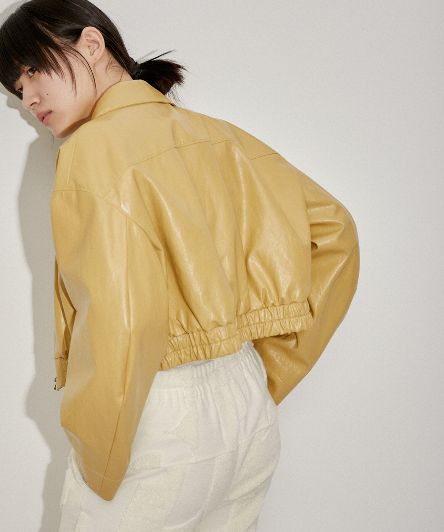 ADAM ET ROPE'「フェイクレザーショートブルゾン」|ブルゾン・スタジャン|