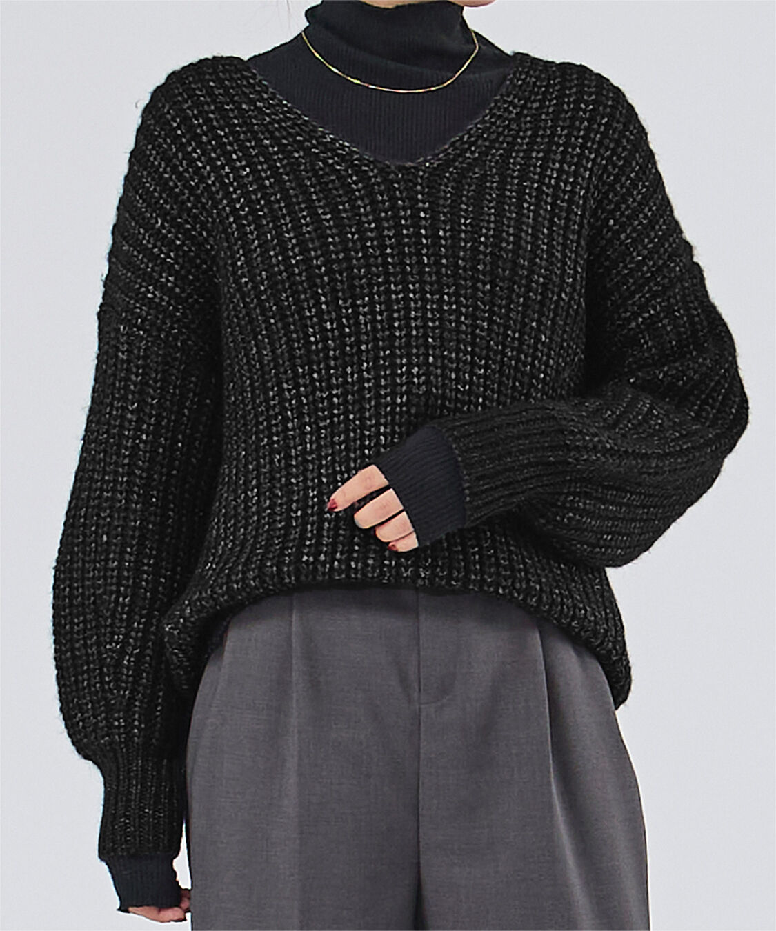 ur's「ラメローゲージVネックオーバーサイズニット」|ニット・セーター|ブラック