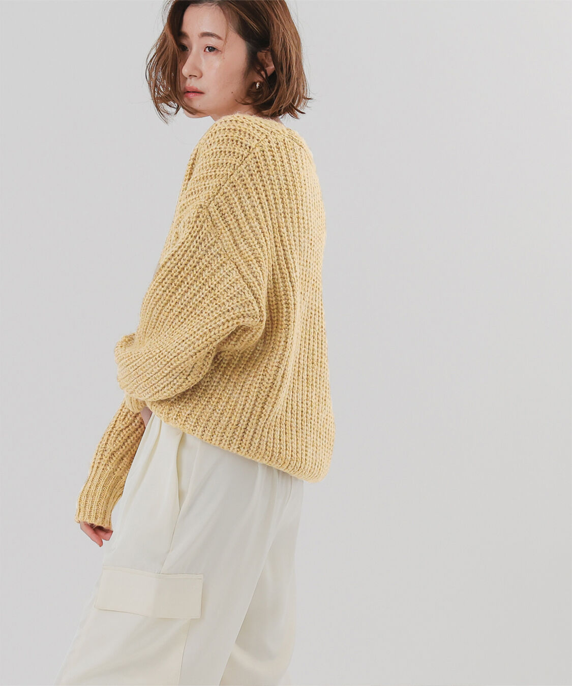 ur's「ラメローゲージVネックオーバーサイズニット」|ニット・セーター|