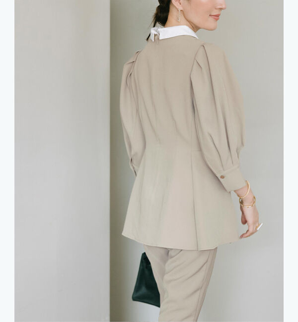 ur's「【星玲奈さんコラボアイテム】2way襟付タックペプラムトップス」|Tシャツ・カットソー|