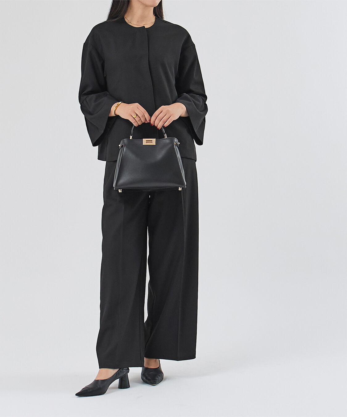 ur's「1タックセンタープレスワイドパンツ」|スラックス|