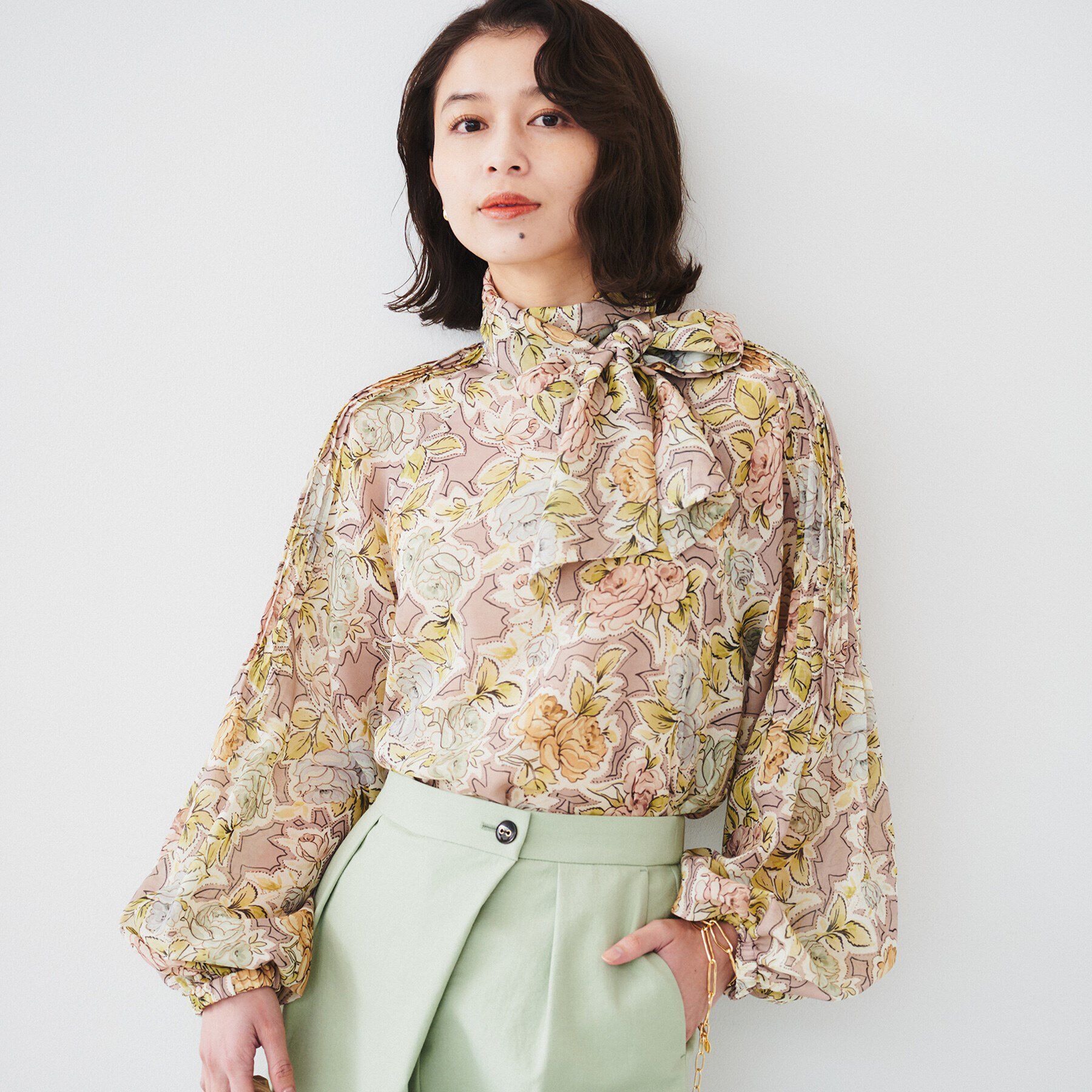 UNTITLED「【セットアップ可能】オールドフラワー プリントブラウス」|シャツ・ブラウス|