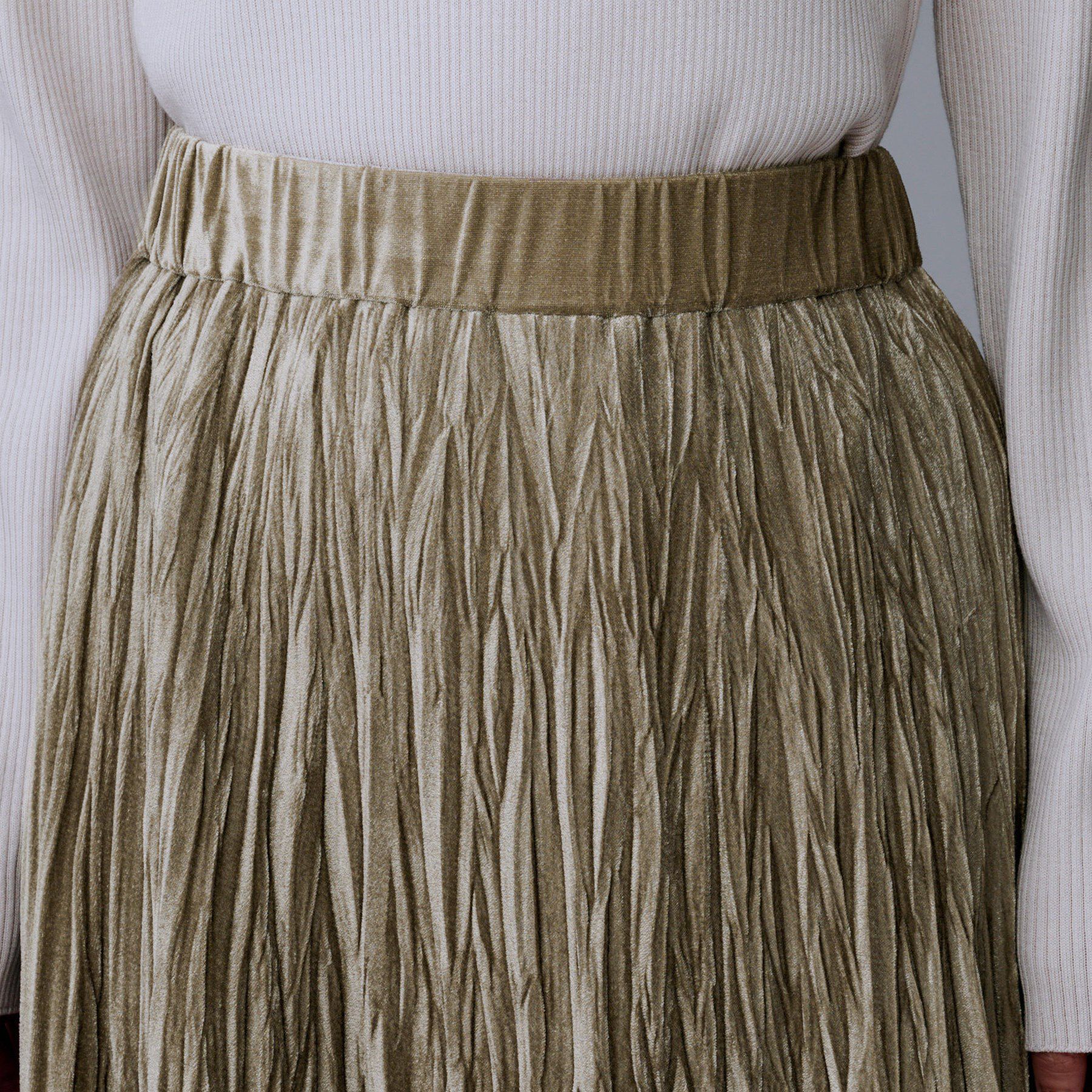 UNTITLED「【ウエストゴム／着映え】ランダムプリーツベロアスカート」|スカート|