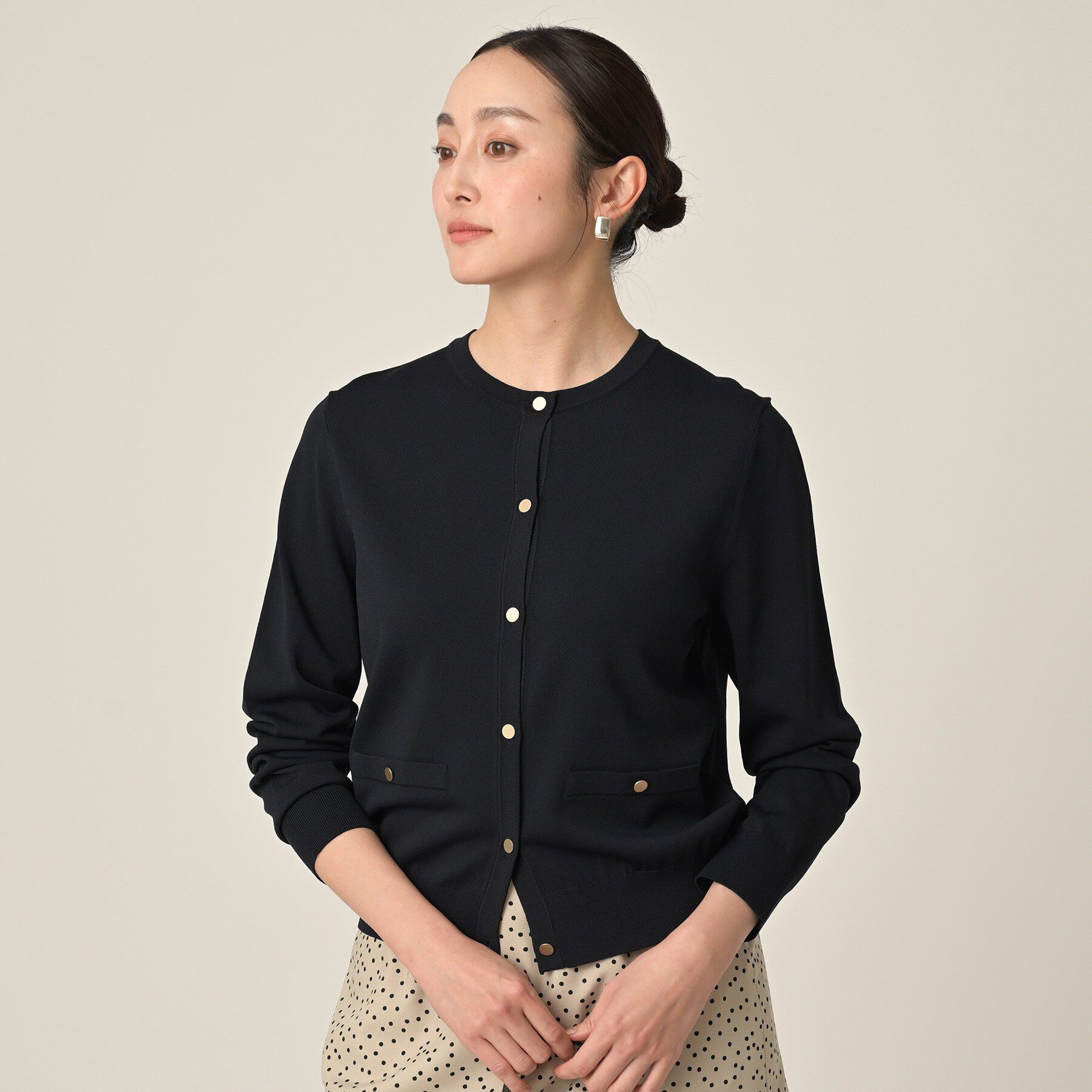 UNTITLED「クルーネックニットカーディガン」|カーディガン|