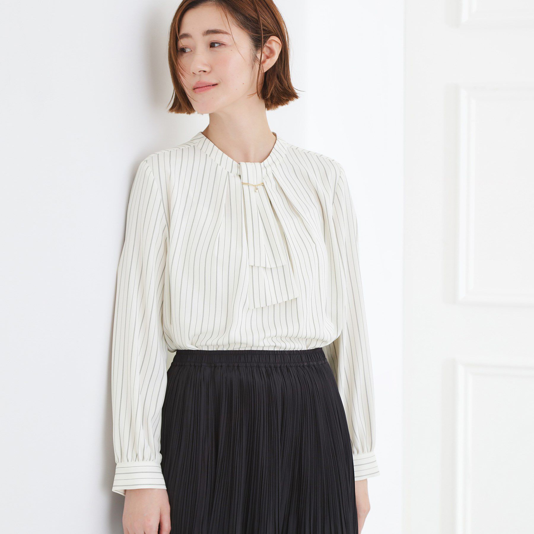 grove「【マシンウォッシュ/防シワ/UVカット】ボウタイブラウス【マルチWAY】」|シャツ・ブラウス|オフホワイト(103