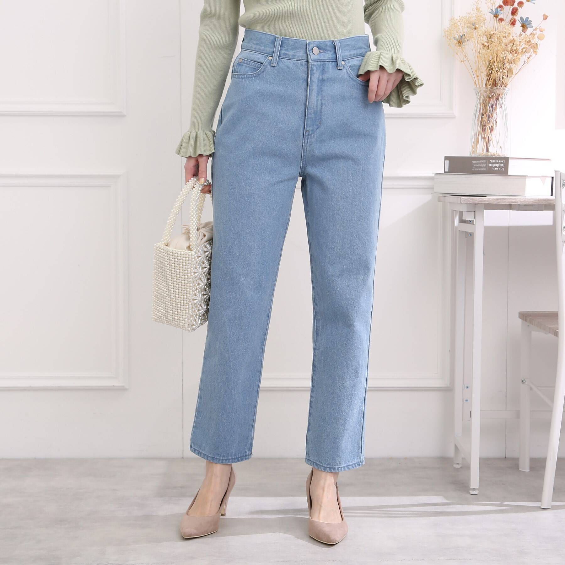 Couture broach「【大人可愛いデニムスタイル】リボン刺繍テーパードデニム」|デニム|