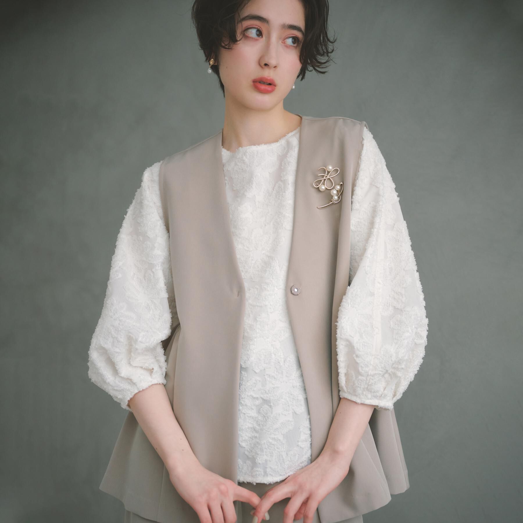 THE SHOP TK「【フォーマルにもカジュアルにも】花柄ジャカードブラウス」|シャツ・ブラウス|