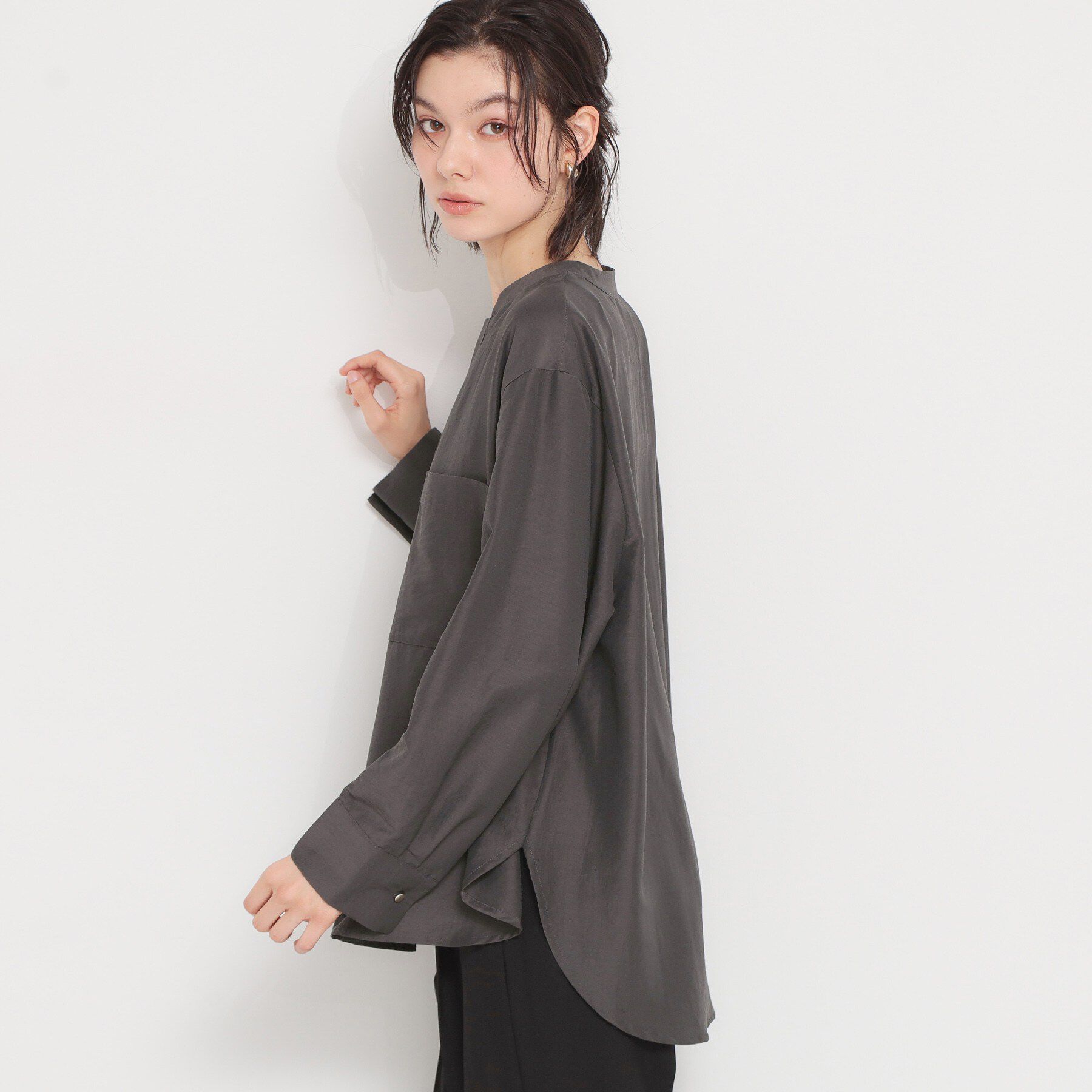 THE SHOP TK「【刻みネックですっきり見え】Wポケット金ボタンシャツ」|シャツ・ブラウス|