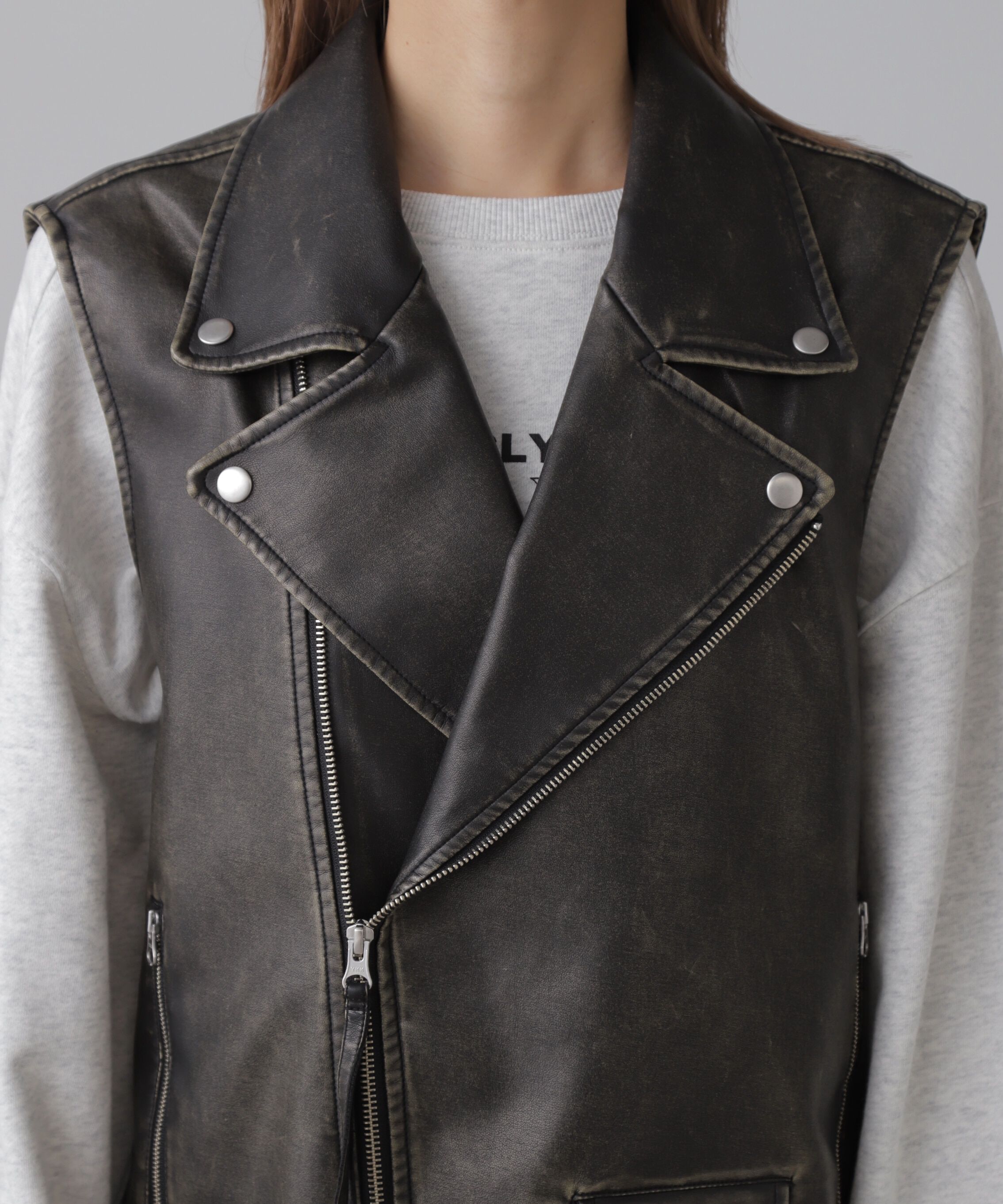  「フェイクレザーライダースジレ」|ブルゾン・スタジャン|