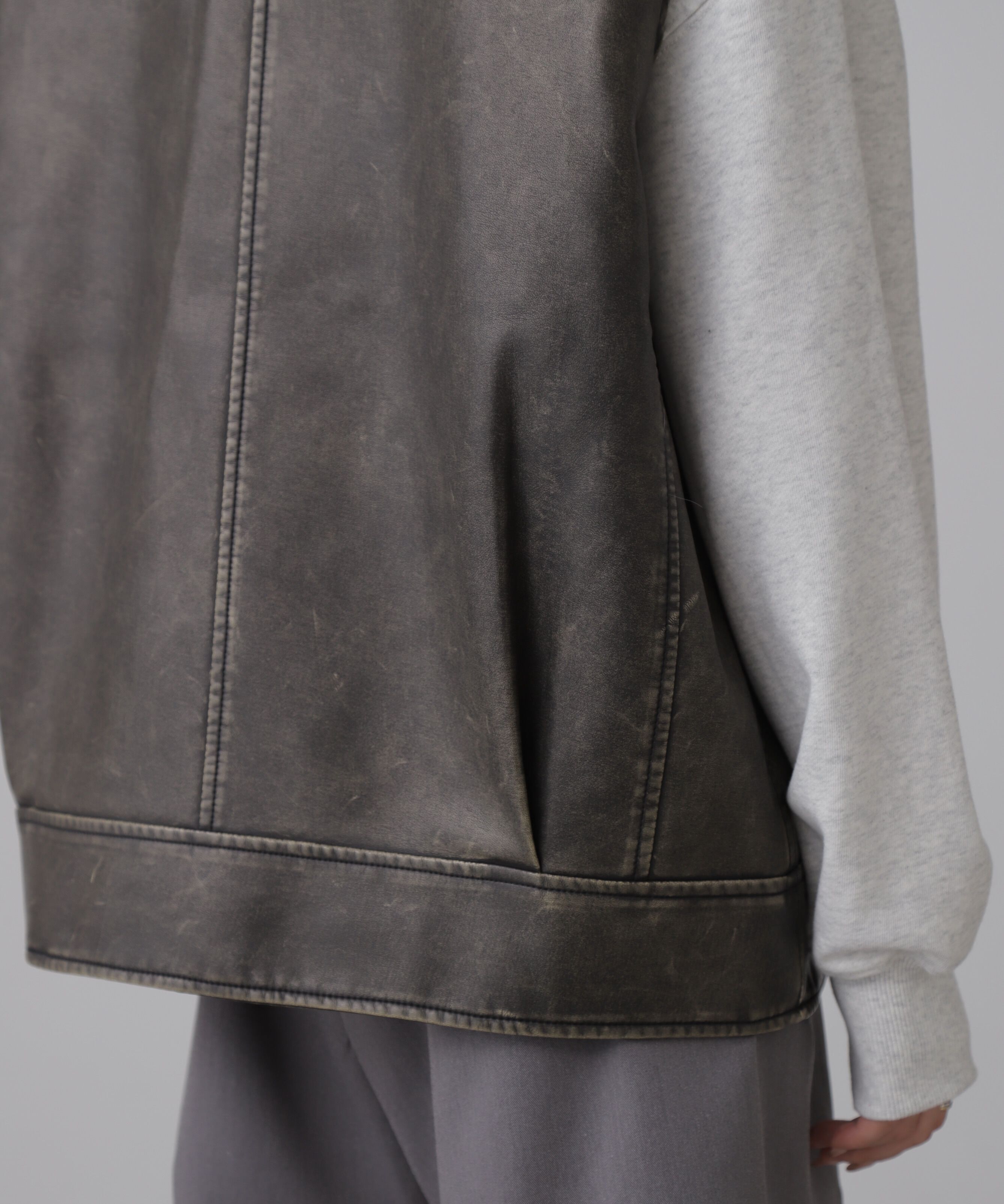  「フェイクレザーライダースジレ」|ブルゾン・スタジャン|