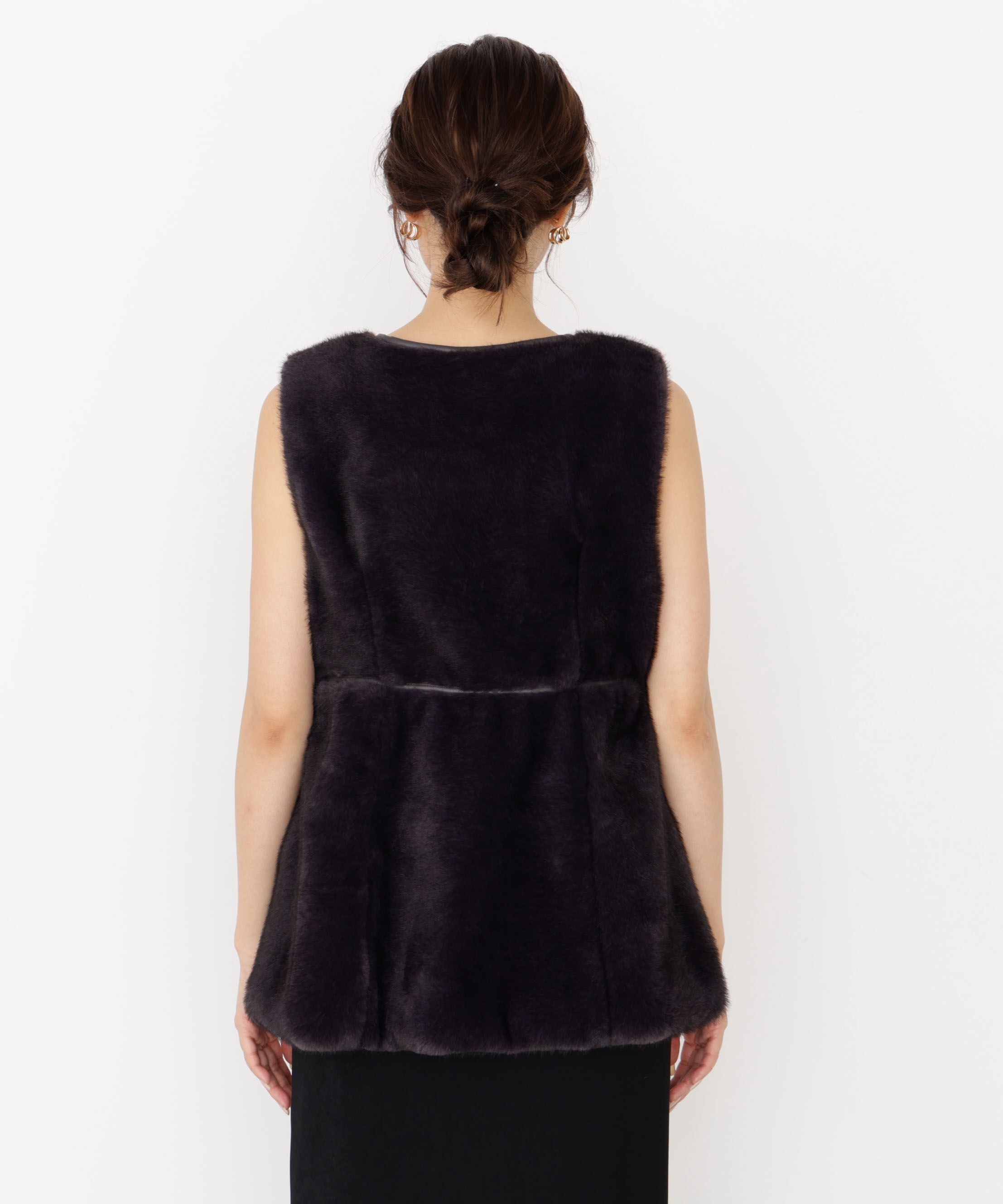 PROPORTION BODY DRESSING「フェイクファーペプラムジレ 25AW」|ブルゾン・スタジャン|