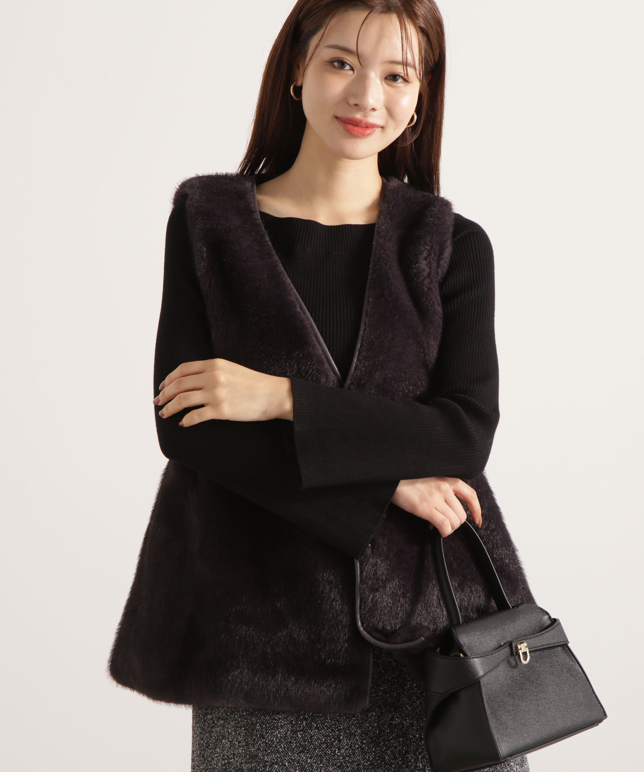 PROPORTION BODY DRESSING「フェイクファーペプラムジレ 25AW」|ブルゾン・スタジャン|