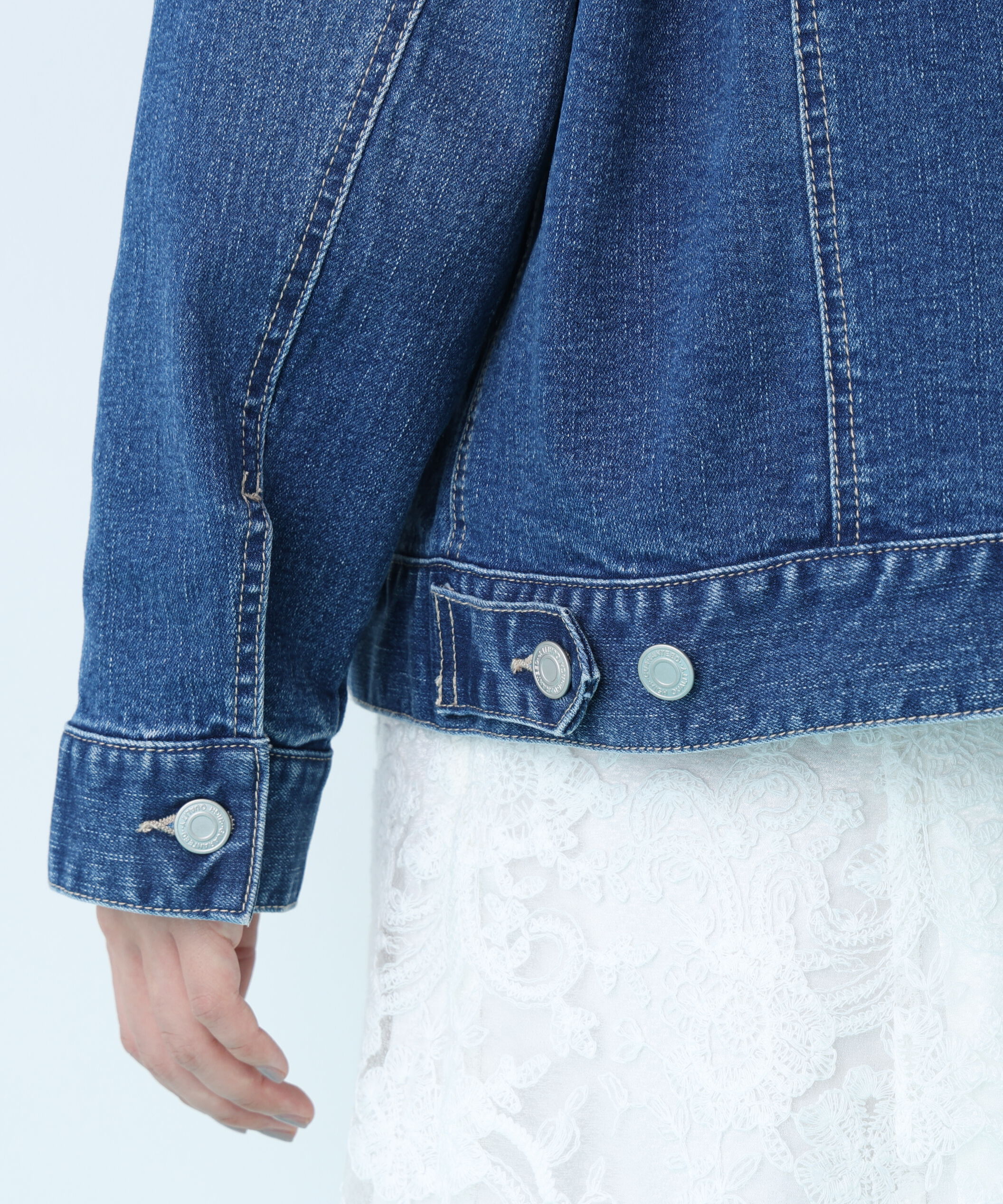  「ルーズカラーデニムジャケット」|ブルゾン・スタジャン|