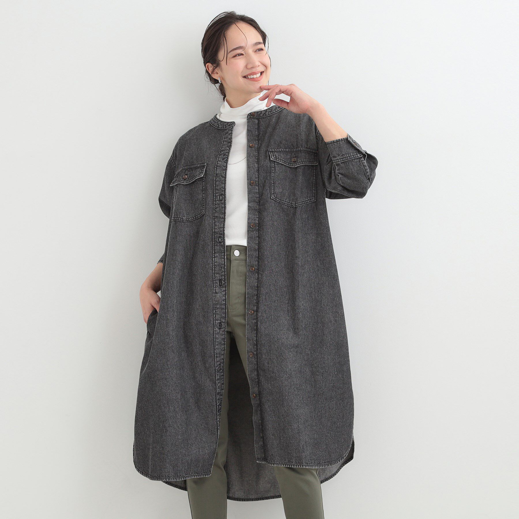 SHOO･LA･RUE「【ライトオンスデニム/S-LL】体型カバーにも ロングデニムシャツワンピース」|ワンピース|