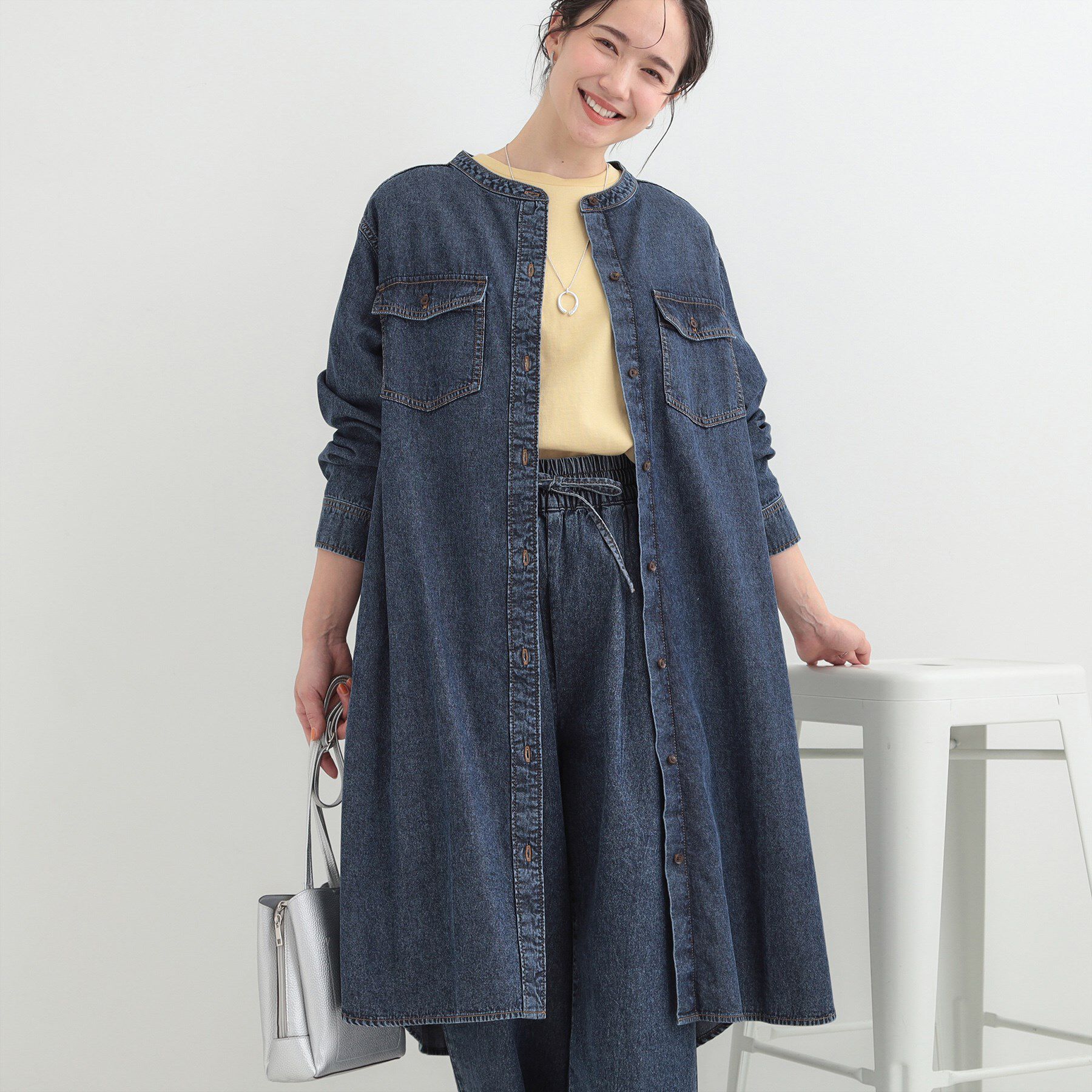 SHOO･LA･RUE「【ライトオンスデニム/S-LL】体型カバーにも ロングデニムシャツワンピース」|ワンピース|ブルー(093)