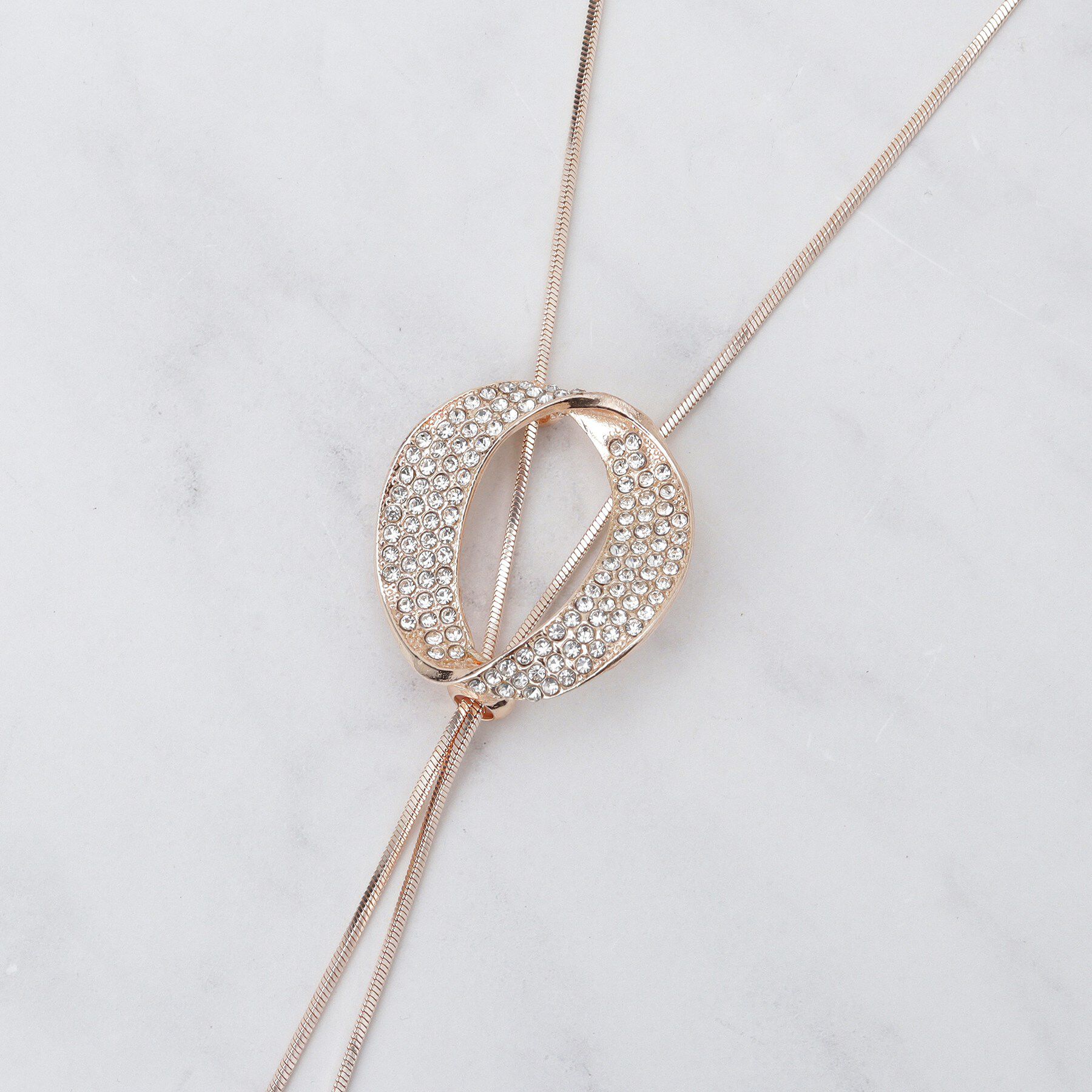 SHOO･LA･RUE「キラキラループタイネックレス」|ネックレス|