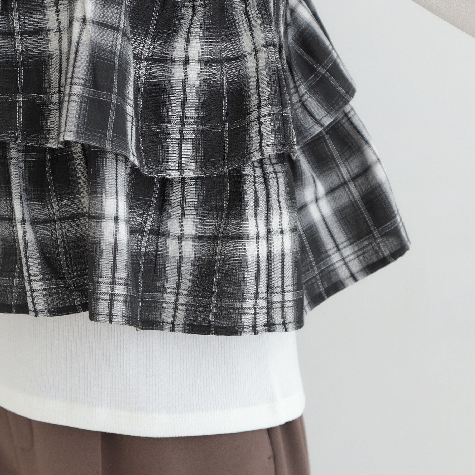 SHOO･LA･RUE「【2点セット】チェック柄フリルキャミビスチェ&times;テレコロンT」|Tシャツ・カットソー|