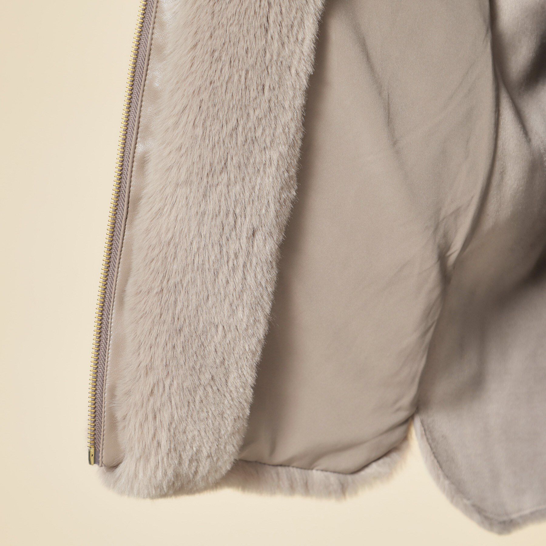 SunaUna「【冬を彩る異素材フェイクファーアウター】」|ブルゾン・スタジャン|