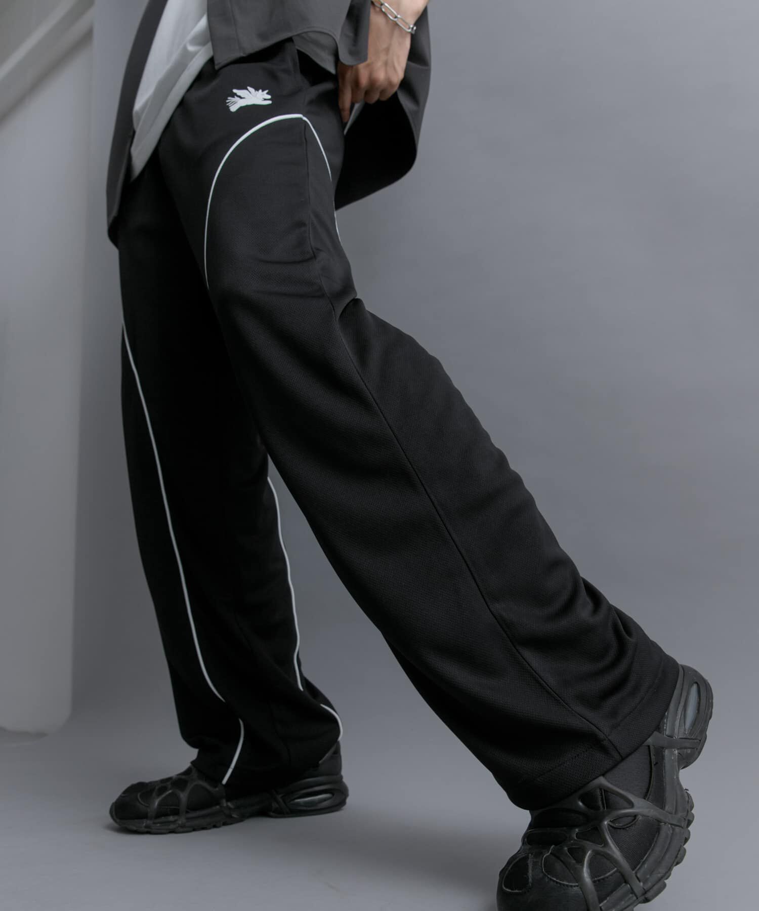 SENSE OF PLACE by URBAN RESEARCH「『別注』SHUHEI KOKI&times;SENSE OF PLACE　トラックパンツ」|その他|