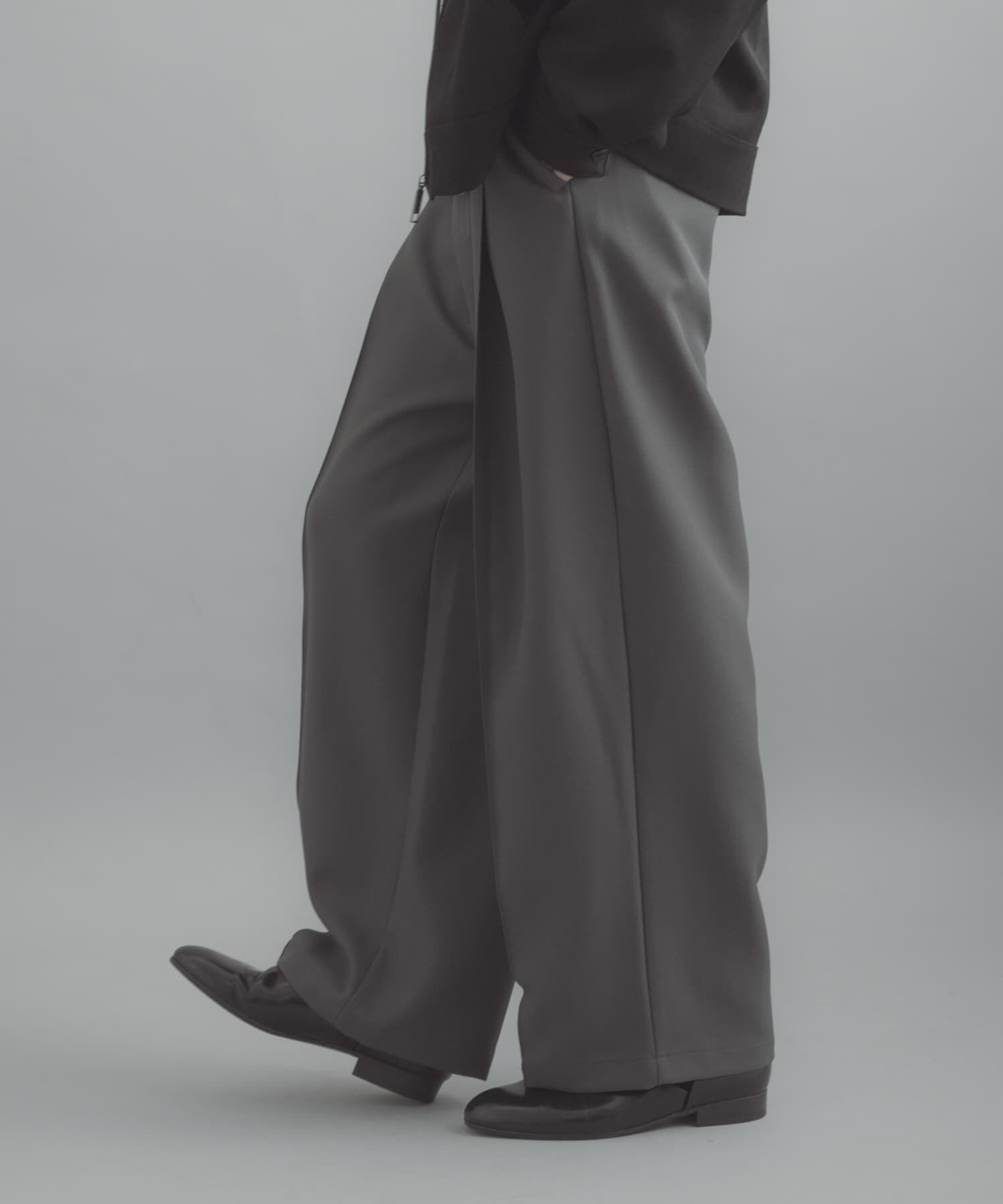 SENSE OF PLACE by URBAN RESEARCH「『撥水/防花粉』SKIN Proofタックワイドパンツ」|その他|