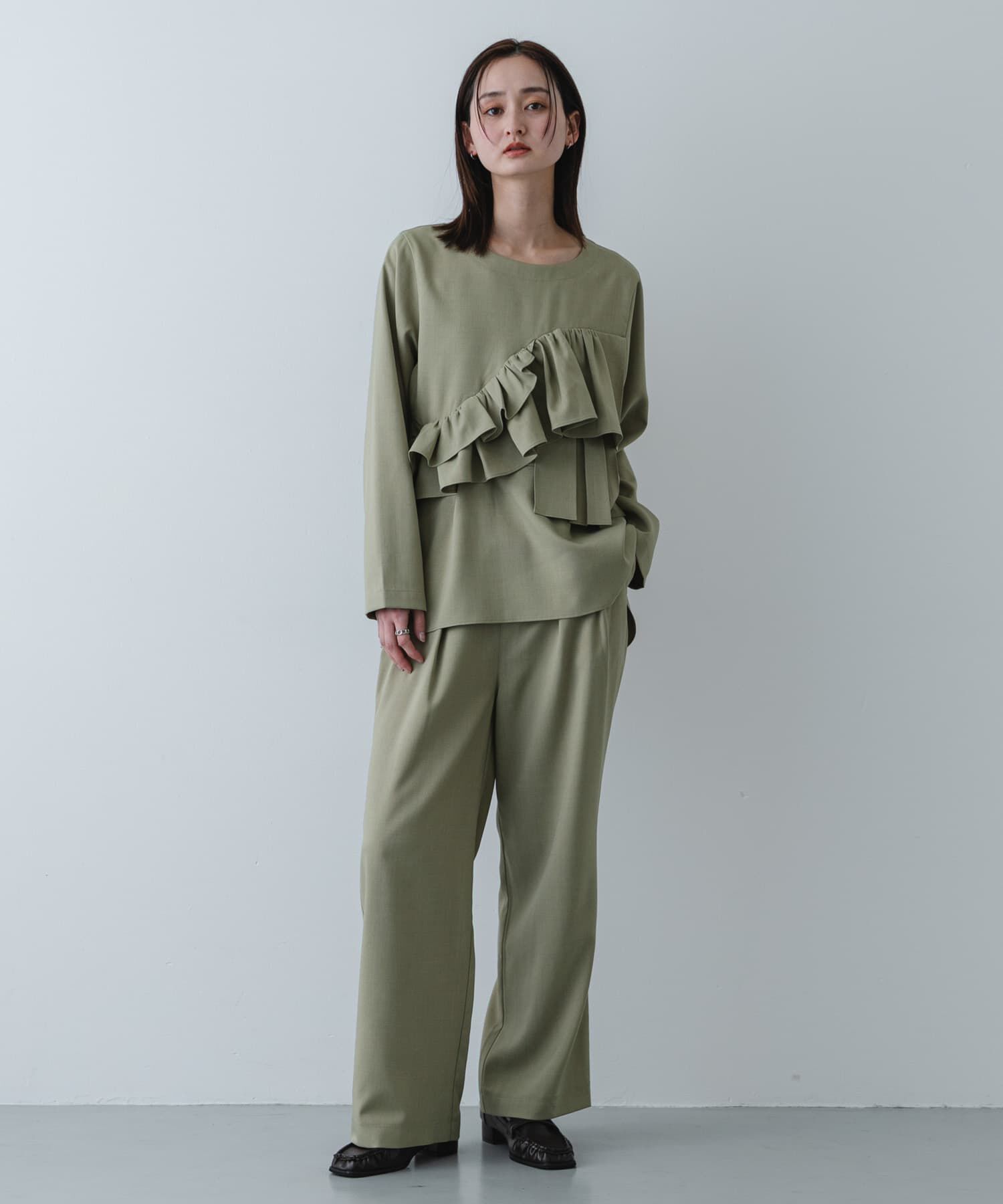 SENSE OF PLACE by URBAN RESEARCH「フリルトップパンツセットアップ」|ワンピース|