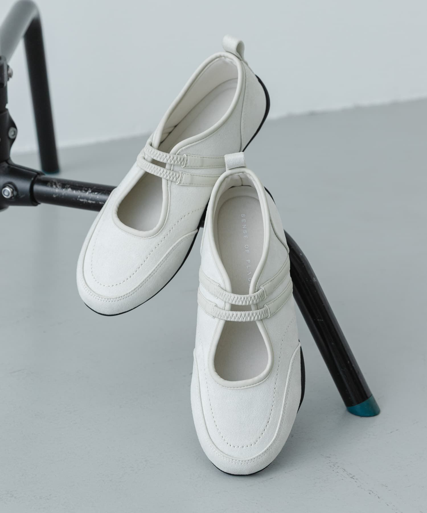 SENSE OF PLACE by URBAN RESEARCH「フラットソールバレエスニーカー」|バレエシューズ|アイボリー