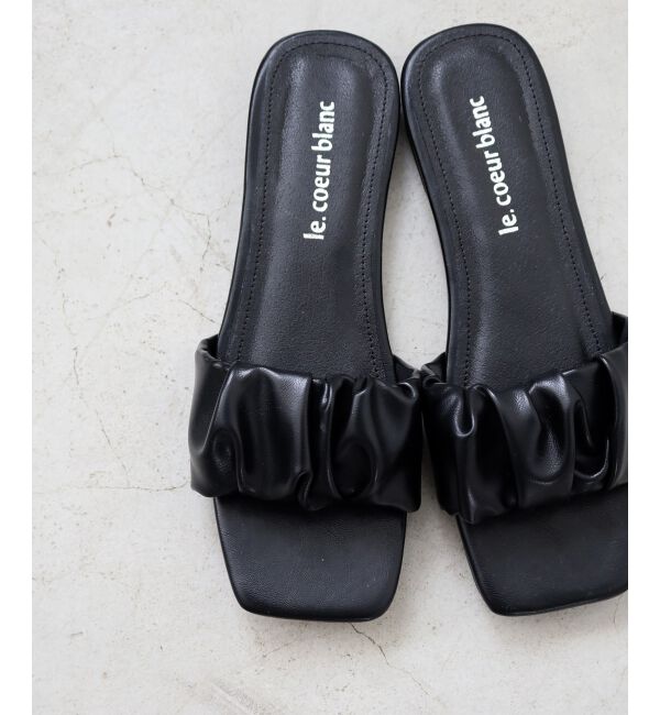  「《WEB限定アイテム》ギャザーフラットサンダル」|サンダル|