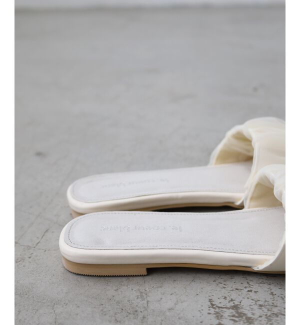  「《WEB限定アイテム》ギャザーフラットサンダル」|サンダル|