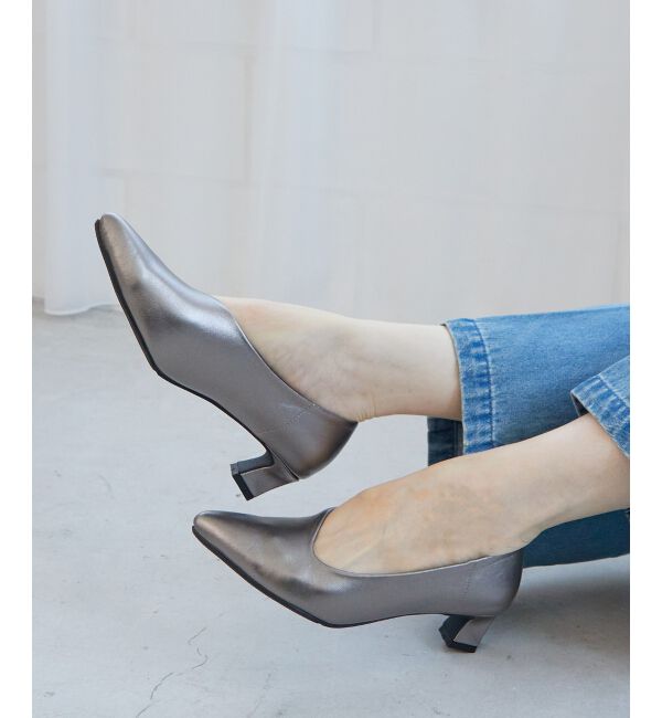  「《WEB限定アイテム》アシンメトリーカットパンプス」|パンプス|