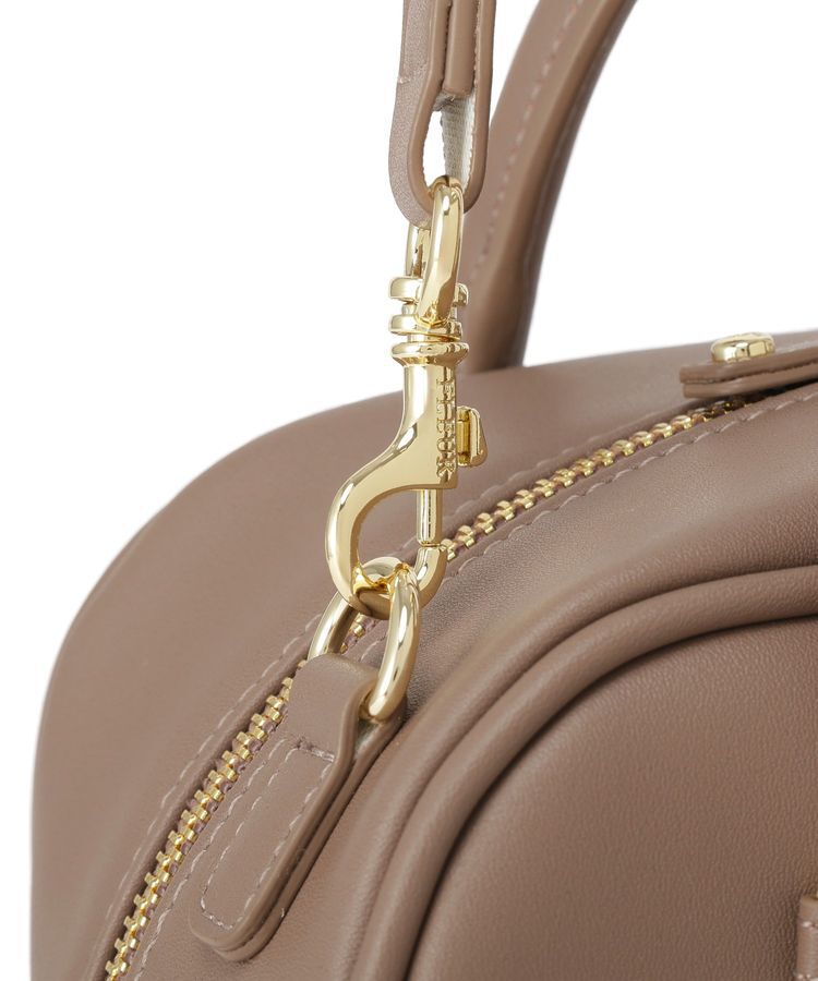 Maison de FLEUR「チャーム付きスクエアボストンバッグ」|ハンドバッグ|