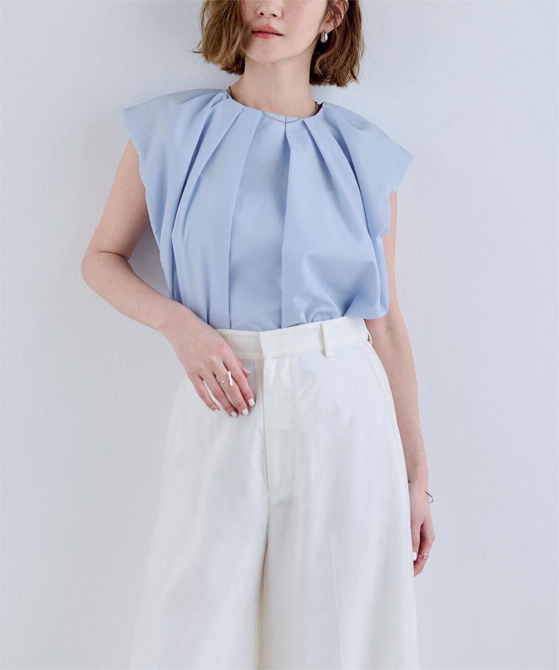 ur's「タックネックボリュームショルダートップス」|シャツ・ブラウス|