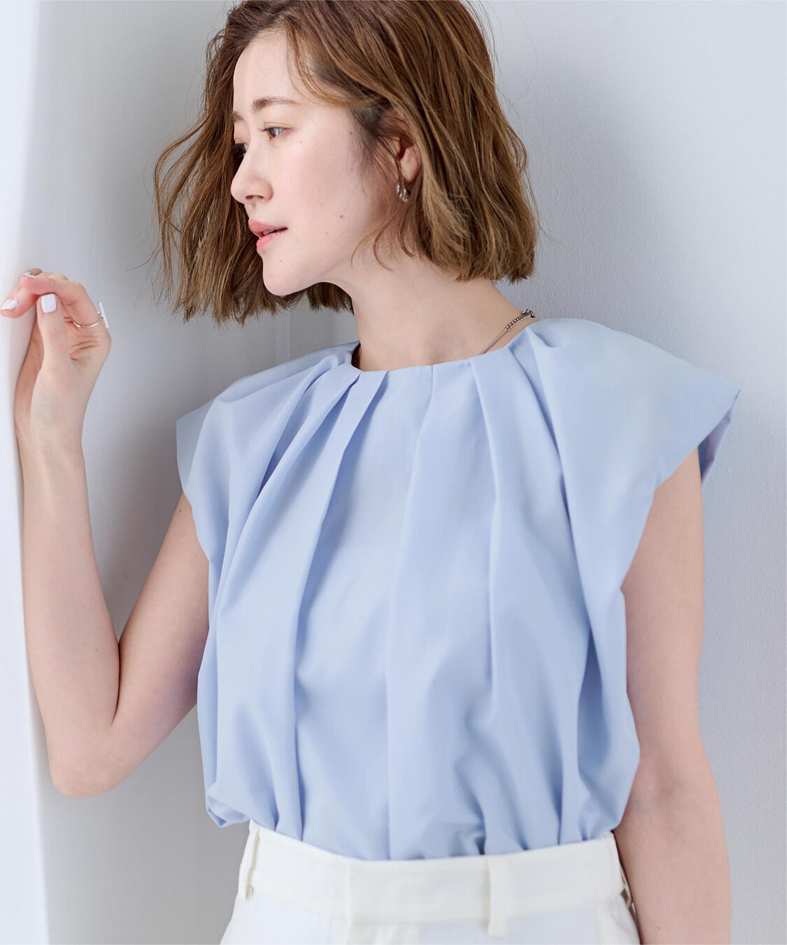 ur's「タックネックボリュームショルダートップス」|シャツ・ブラウス|