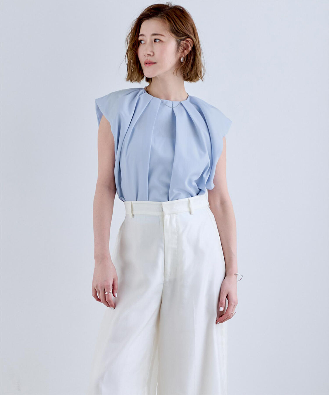 ur's「タックネックボリュームショルダートップス」|シャツ・ブラウス|