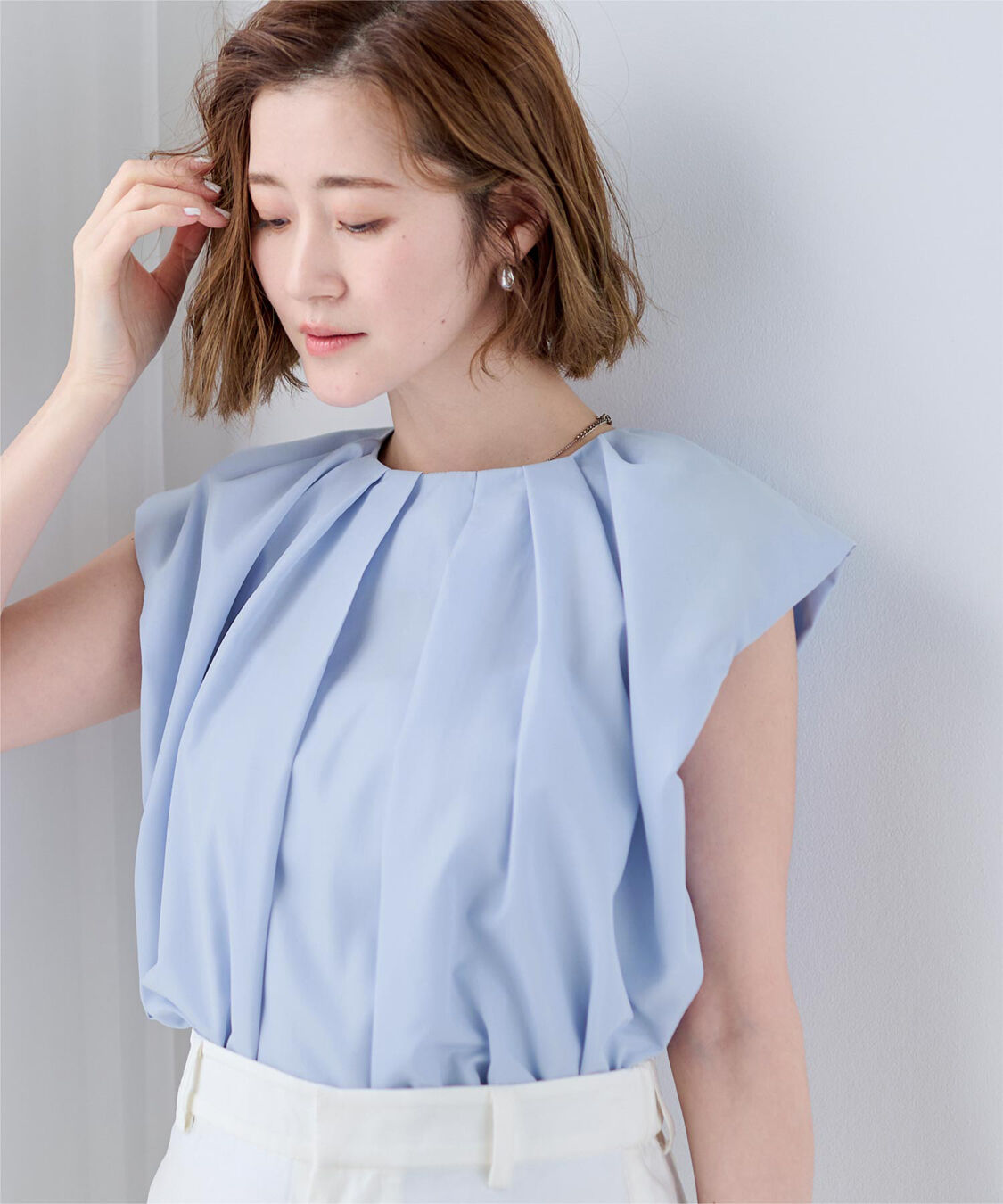 ur's「タックネックボリュームショルダートップス」|シャツ・ブラウス|