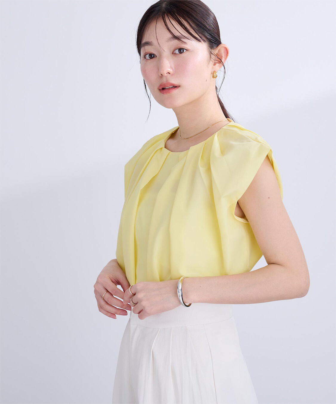 ur's「タックネックボリュームショルダートップス」|シャツ・ブラウス|