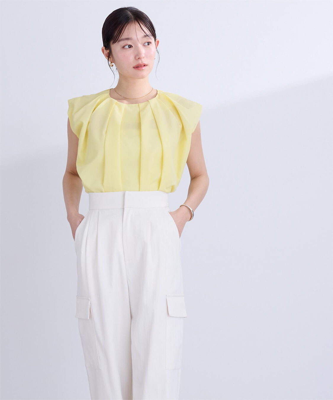 ur's「タックネックボリュームショルダートップス」|シャツ・ブラウス|